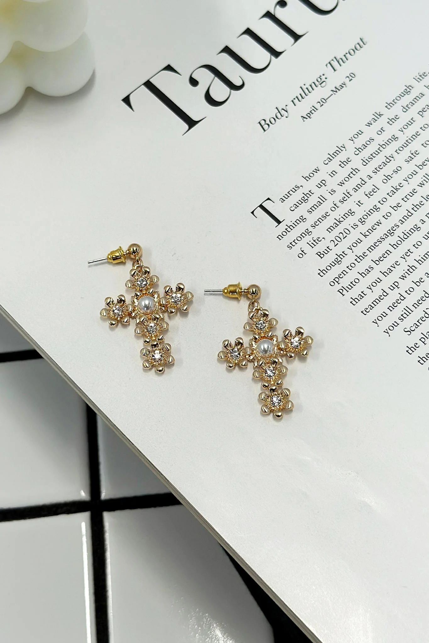 Lulu Earrings - Gold - Image 3
