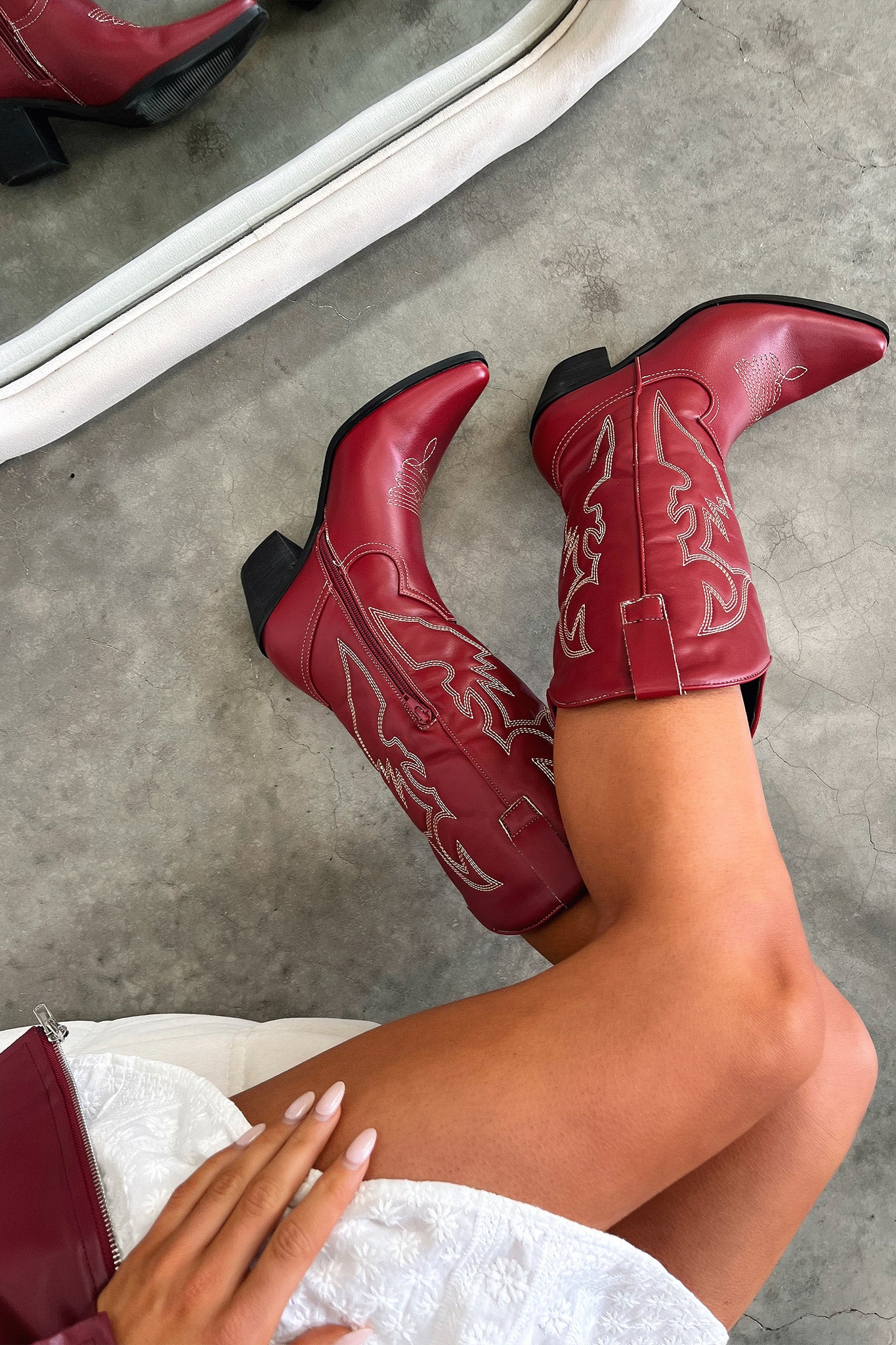 Nashville Boots - Burgundy - Image 5