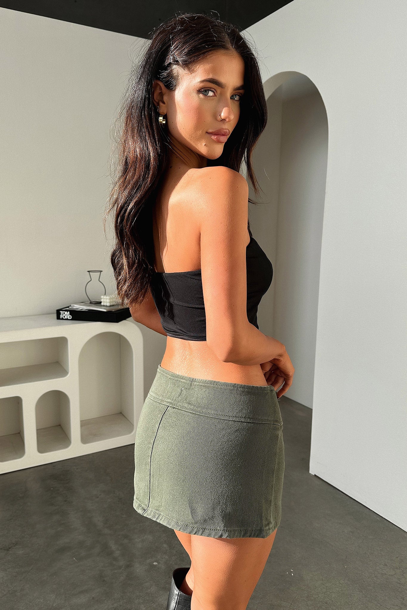 Rayna Crop - Black - Image 9